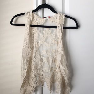 Lace sleeveless cardigan